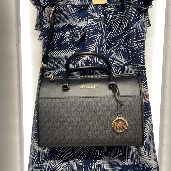 Michael Kors med Duffel Travel - Leather/Coated
NWT
35S2GTFU2B
BLACK - Picture 2 of 16